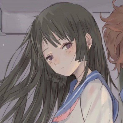 3名女生轮流背走失男孩去派出所